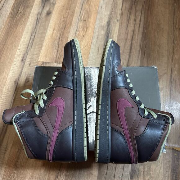 2010 Jordan 1 Retro High Velvet Brown